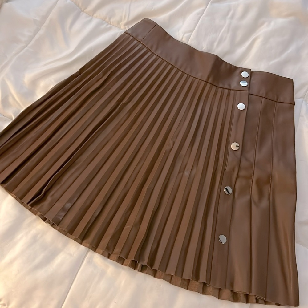 {Zara} NWT Faux Leather Pleated Mini Skirt
